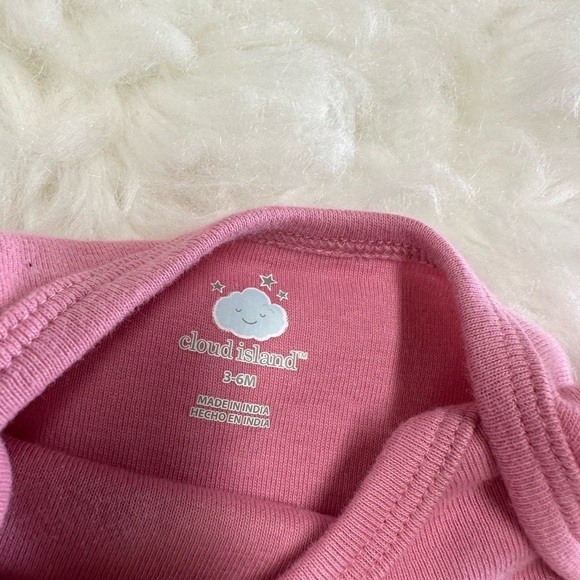 Baby Girl 3-6 Months Set of 3 Bodysuits  
Size 3-6 months​ - Picture 8 of 8